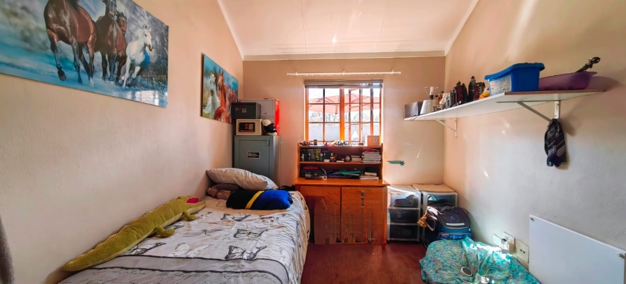 6 Bedroom Property for Sale in Mooivallei Park North West